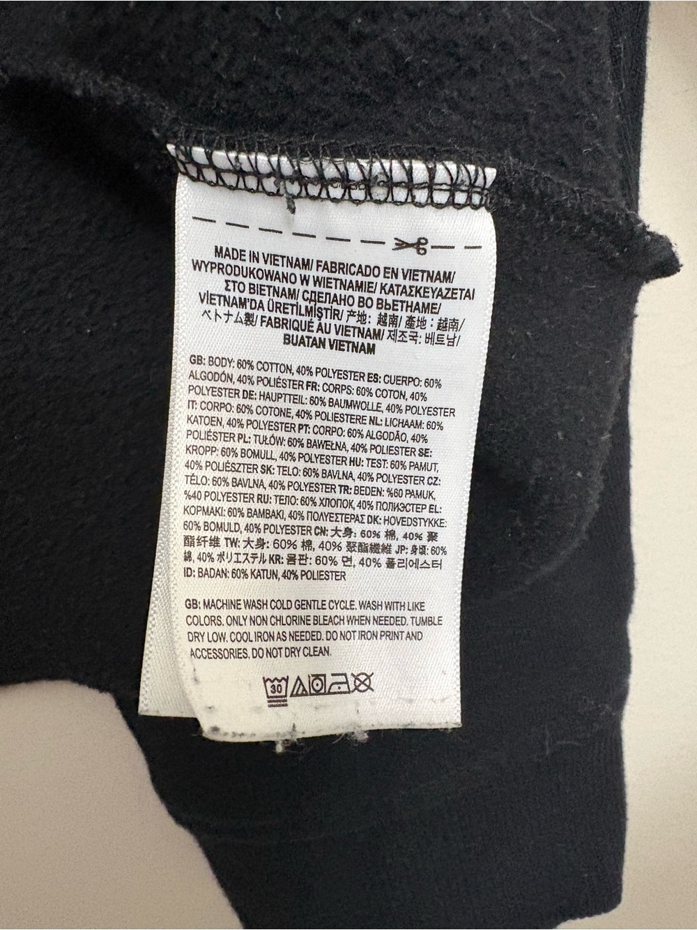 Vans Black Crewneck Sweatshirt with White Care Tag - Picture 3 of 4